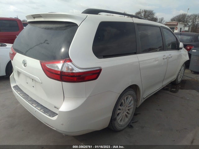 2017 Toyota Sienna, VIN: 5TDYZ3DC2HS811628