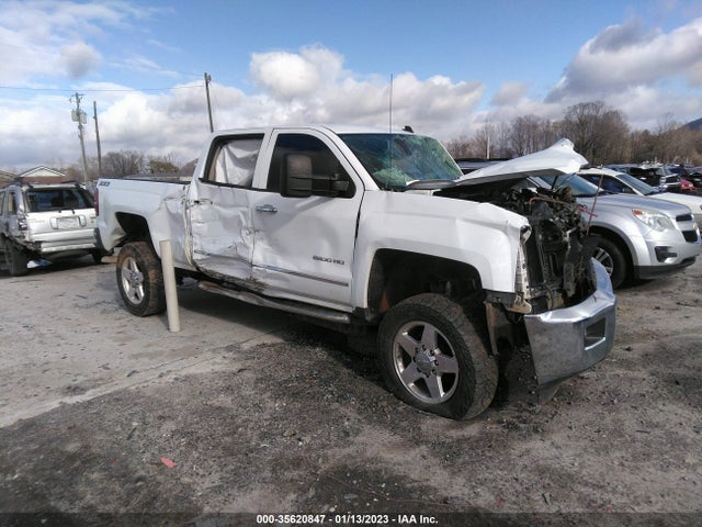 2015 1GC1KWE82FF102793 main image