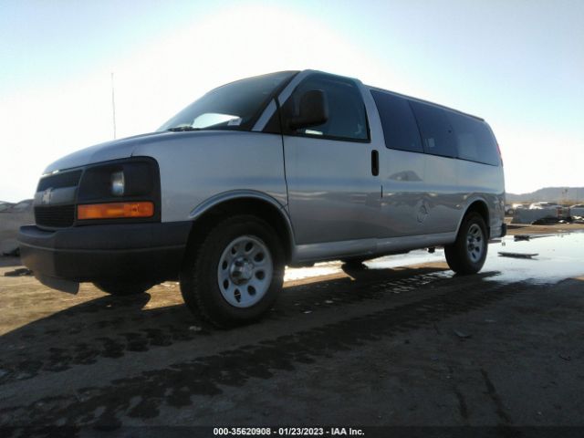 Chevrolet Express Passenger Ls 2014 1GNSGBF43E1184305 Image 2