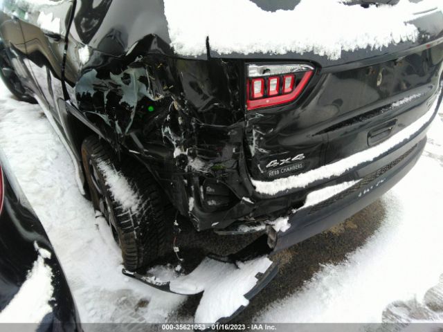 3C4NJDBB2JT201220 Jeep Compass Latitude