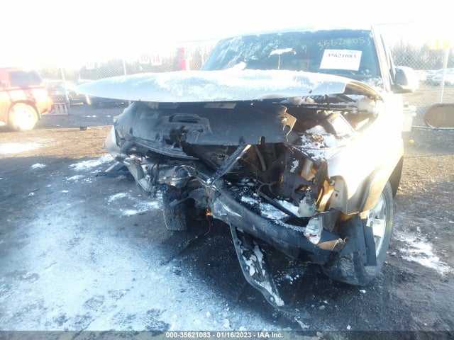 Chevrolet SILVERADO 1500 2000 1GCEC14W1YE247656 Image 8