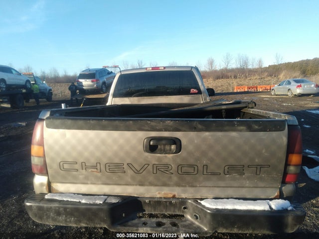 Chevrolet SILVERADO 1500 2000 1GCEC14W1YE247656 Image 10