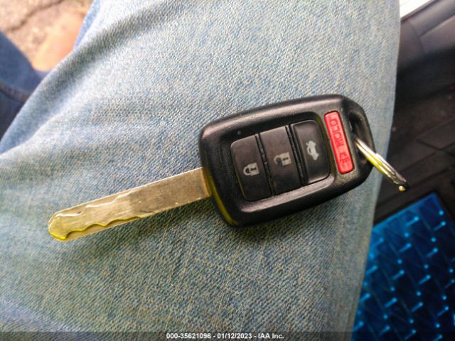 2HGFC2F6XKH588093 Honda Civic Lx