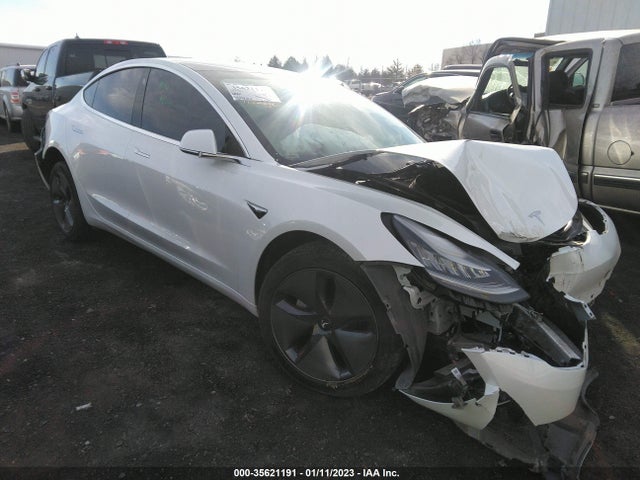 2019 5YJ3E1EA0KF486500 main image