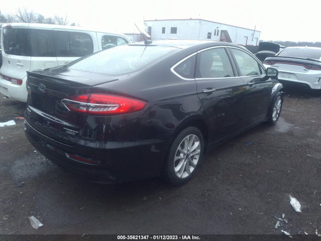 2020 Ford Fusion, VIN: 3FA6P0SUXLR218964