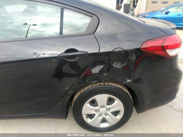 3KPFK4A76JE229394 KIA FORTE LX