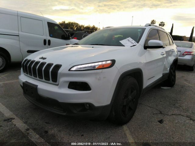 1C4PJLCB8FW670167 Jeep Cherokee Latitude