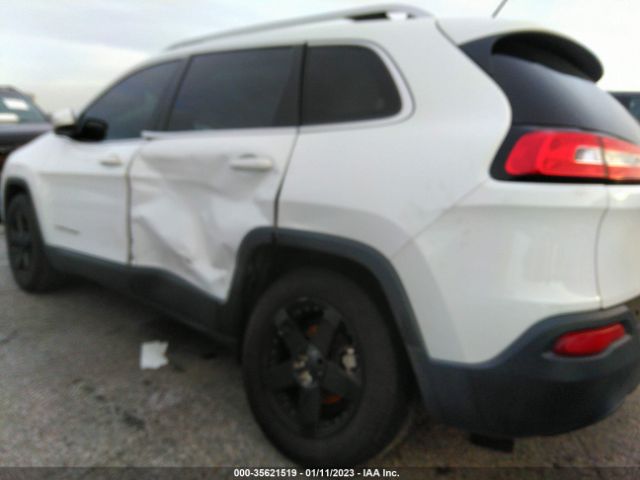 1C4PJLCB8FW670167 Jeep Cherokee Latitude