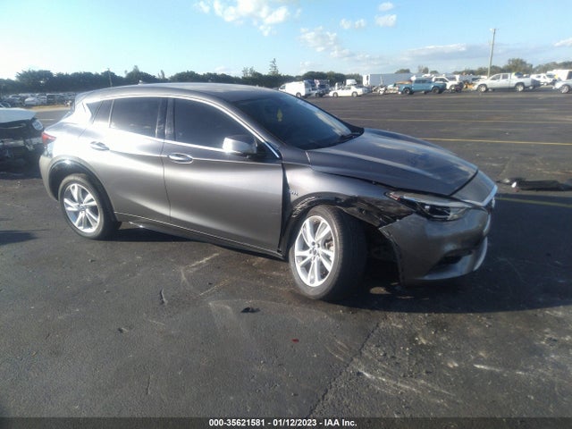 2018 Infiniti QX30, VIN: SJKCH5CP8JA056109