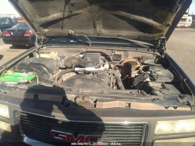 1GKFK16R5VJ724255 GMC Suburban