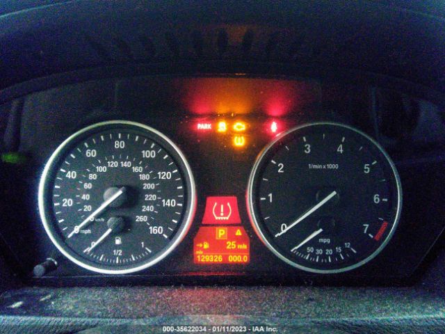 5UXZV8C52BL417103 BMW X5 50i