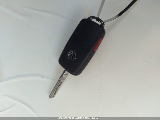 1VWAA7A37JC004353 Volkswagen Passat 2.0t S/r-line