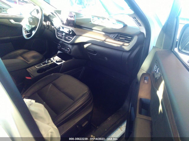 2020 Ford Escape, VIN: 1FMCU9DZ3LUB06756