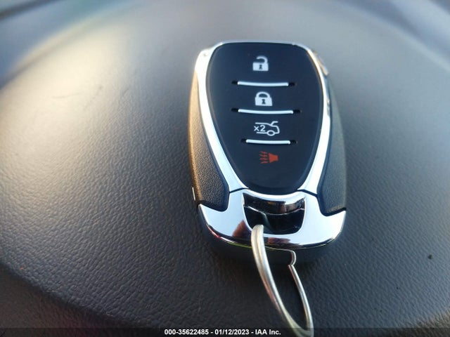 1G1ZD5ST1JF170813 Chevrolet MALIBU LT