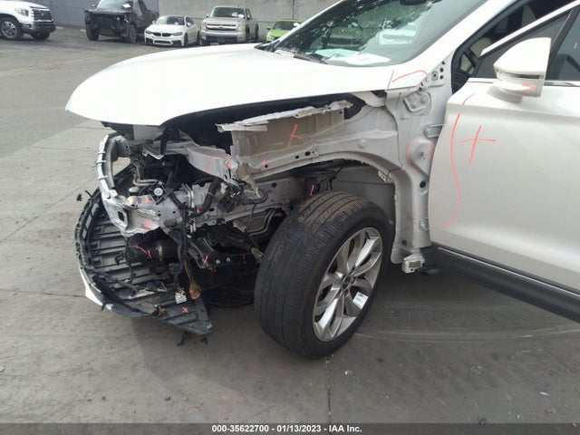 Lincoln MKC SELECT 2016 5LMCJ2C93GUJ31838 Image 8