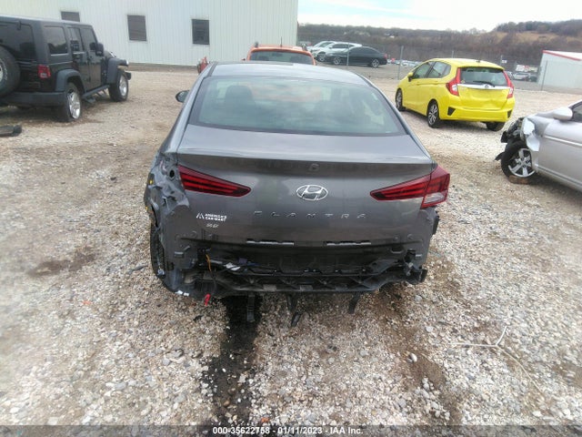 Hyundai ELANTRA SE 2019 5NPD74LF0KH472080 Image 12