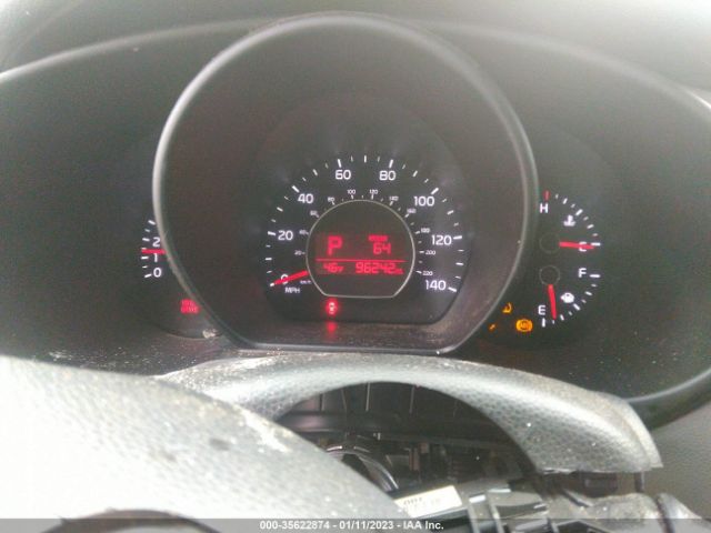 KNDJN2A2XE7047763 KIA Soul Base