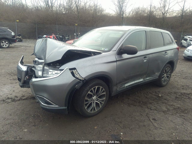 JA4AZ2A37HZ052421 Mitsubishi Outlander Es