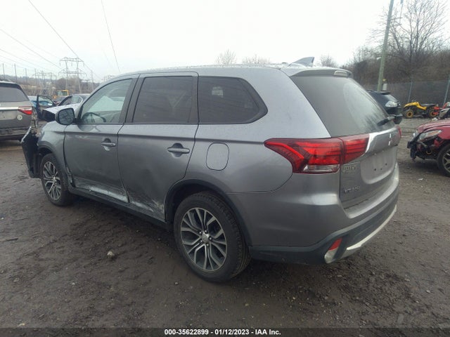 JA4AZ2A37HZ052421 Mitsubishi Outlander Es