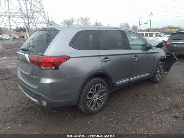 JA4AZ2A37HZ052421 Mitsubishi Outlander Es