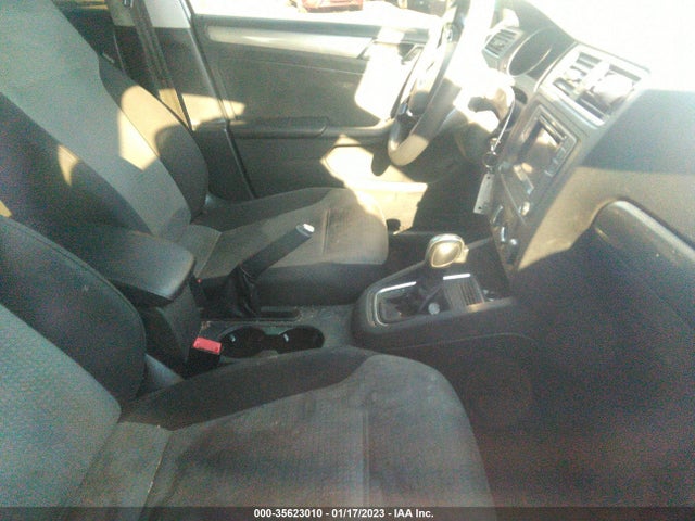 2018 Volkswagen Jetta, VIN: 3VW2B7AJ3JM251724