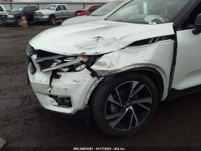 2020 Volvo XC40, VIN: YV4162UM7L2348198