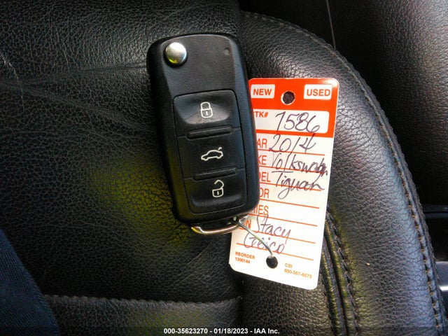 WVGAV3AX2EW551663 Volkswagen Tiguan R-line