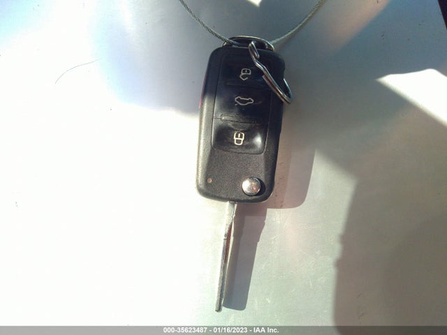 2011 VOLKSWAGEN JETTA SEDAN SE W VIN: 3VWDX7AJ3BM347946