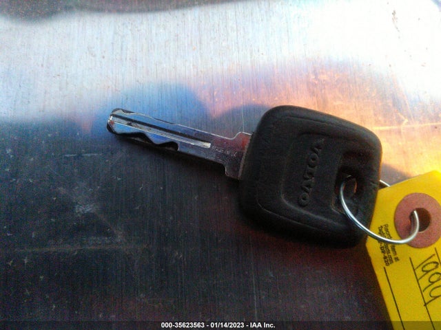 Volvo S70 1999 YV1LT56D1X2590066 Image 3