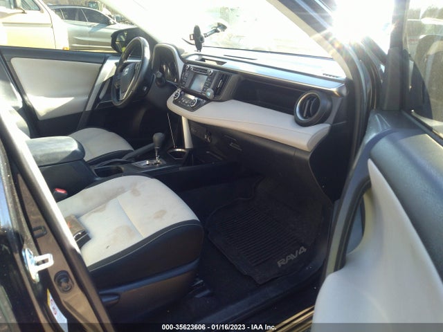 2016 Toyota RAV4, VIN: JTMRJREV7GD035814