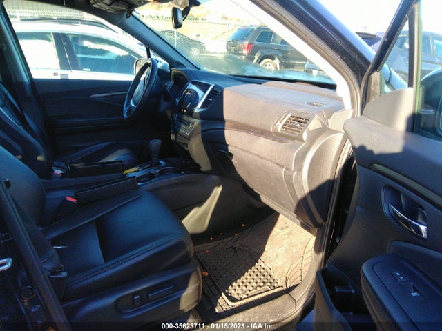 2016 Honda Pilot, VIN: 5FNYF6H52GB105574