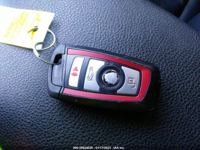 WBA8B9G54HNU48899 BMW 3 Series 330i