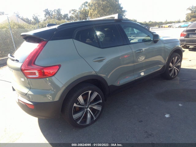 2022 Volvo XC40, VIN: YV4ED3UB8N2774481