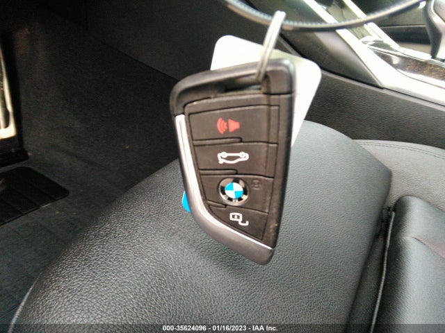 BMW 3 Series 330e 2021 аукцион фото