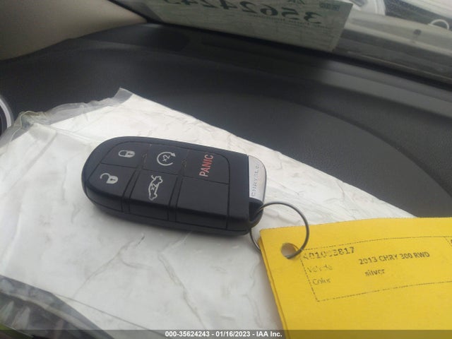 2013 CHRYSLER 300 VIN: 2C3CCAAG8DH543169