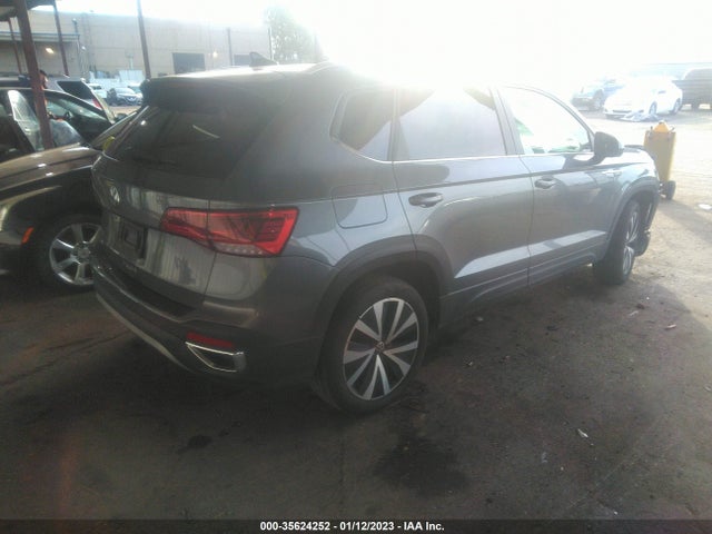 2022 Volkswagen Taos, VIN: 3VVLX7B20NM069373