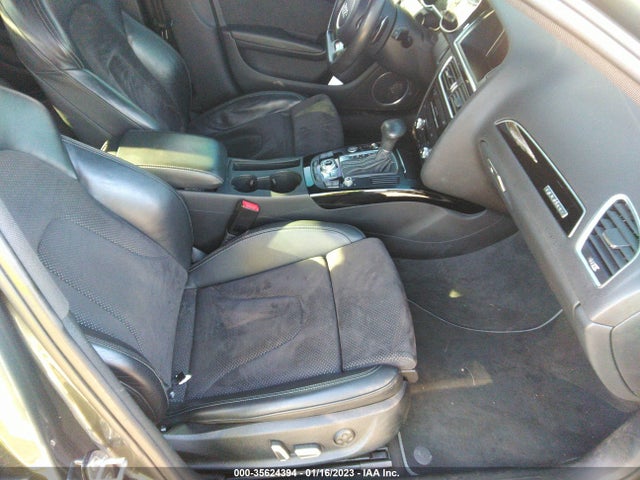 2016 Audi A4, VIN: WAUFFAFL6GN001437