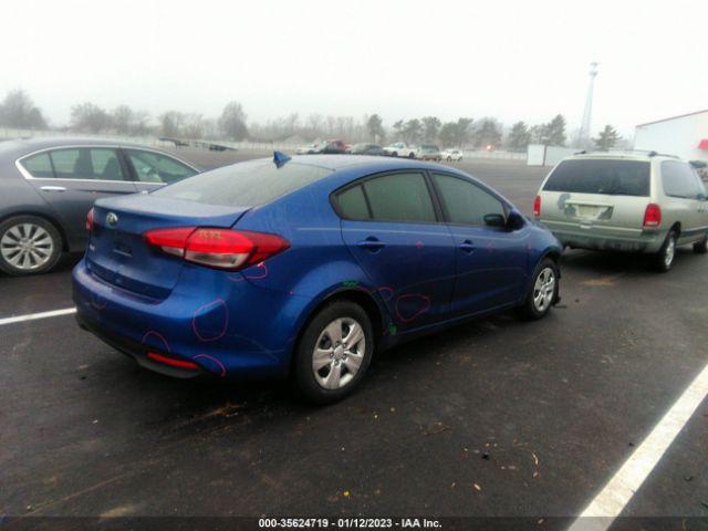 3KPFK4A7XHE151373 KIA FORTE LX