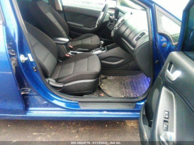 3KPFK4A7XHE151373 KIA FORTE LX