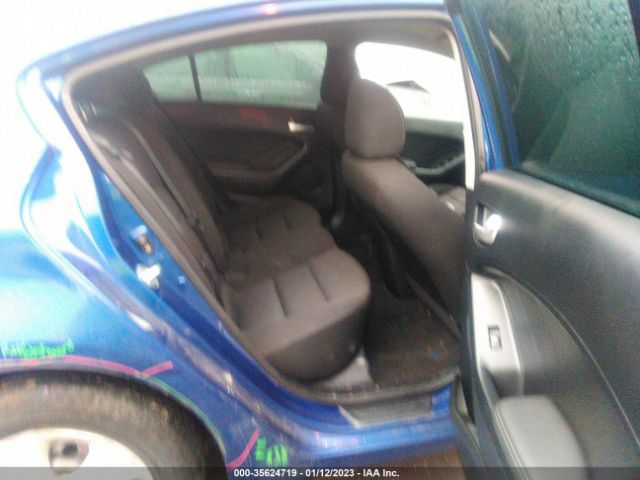 3KPFK4A7XHE151373 KIA FORTE LX