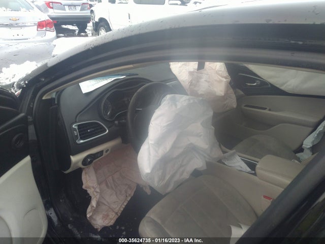 Chrysler 200 Limited 2015 1C3CCCABXFN696243 Image 5