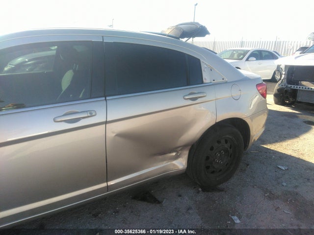 Chrysler 200 LX 2014 1C3CCBAG9EN171095 Image 6