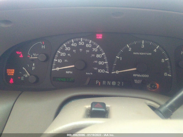 Lincoln Navigator 2001 5LMFU28R51LJ26070 Image 8