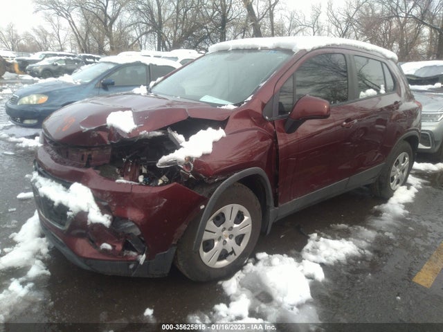 Chevrolet TRAX LS 2017 3GNCJKSB1HL253676 Image 2