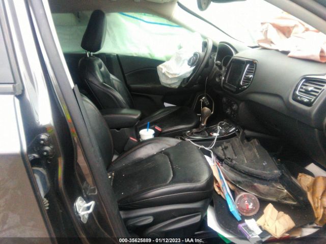 3C4NJDCBXJT329915 Jeep Compass Limited