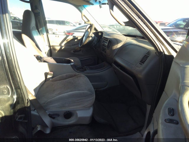 2000 FORD EXPEDITION XLT VIN: 1FMRU1569YLC01075