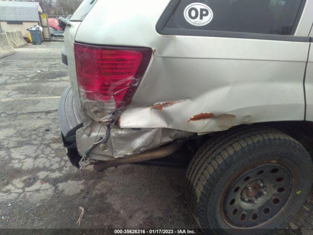 1J8GR48KX8C206124 Jeep Grand Cherokee Laredo