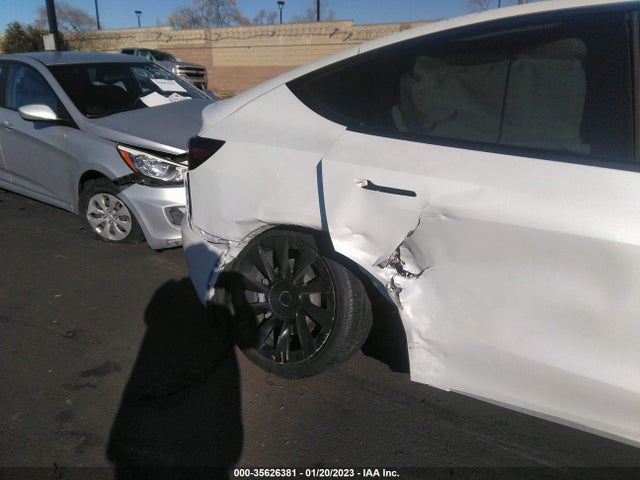Tesla Model Y Standard Range 2021 5YJYGDED7MF124193 Image 7