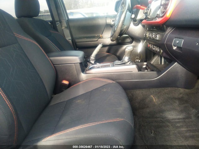 2018 Toyota Tacoma, VIN: 5TFDZ5BN7JX038038