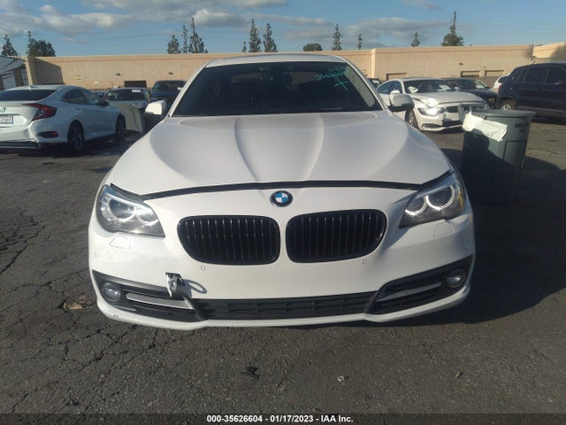 BMW 5 Series 528i 2016 WBA5A5C54GG355081 Image 6